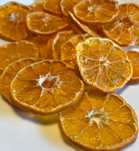 Load image into Gallery viewer, CITRUS: Mandarin - Dehydrated Citrus Rounds